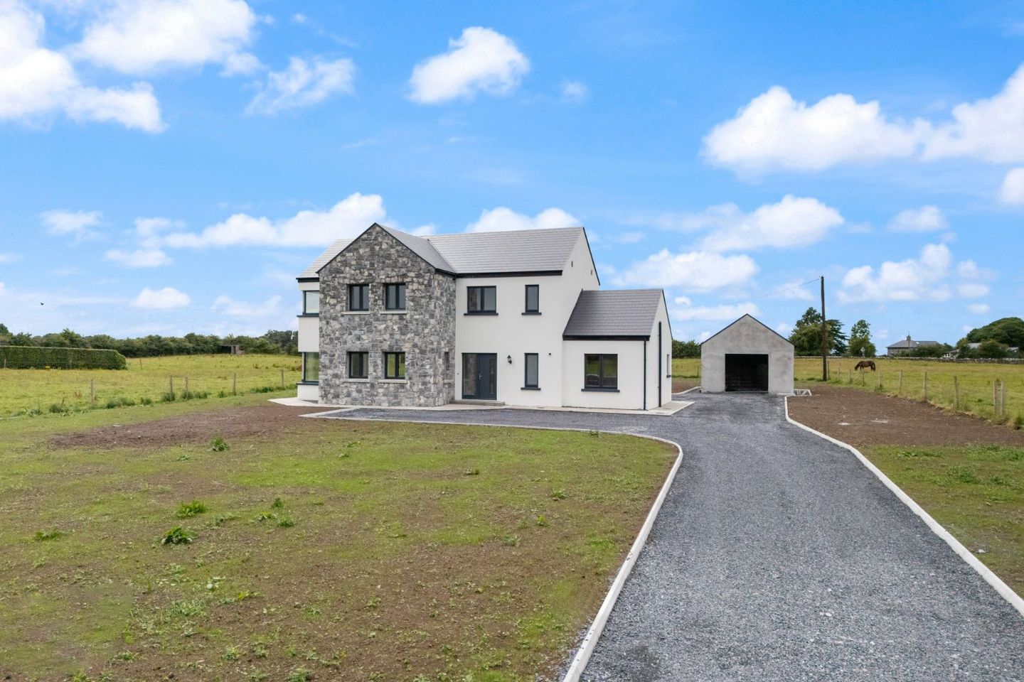 Cooleeny, Kilreekil, Loughrea, Co. Galway, H62CF78
