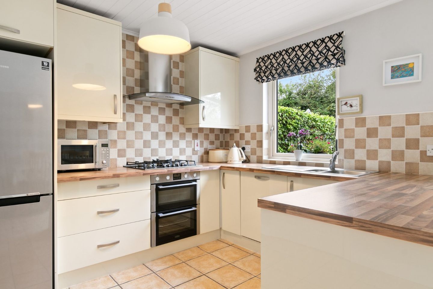 11 Cabinteely Court, Pottery Road - Image 8