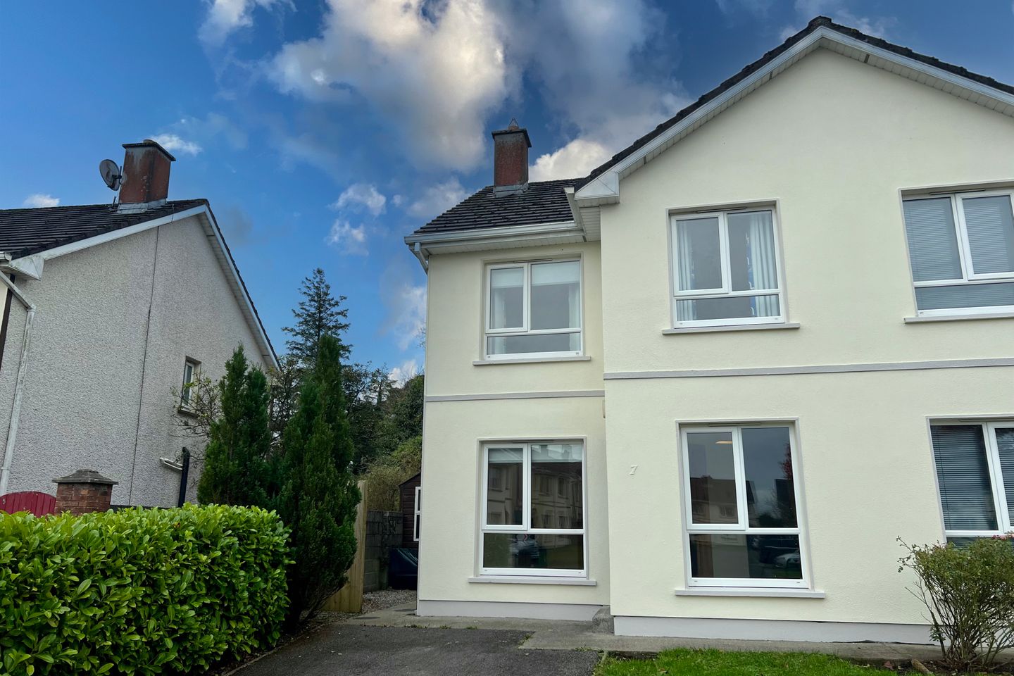 7 Woodville, Newport Road, Castlebar, Co. Mayo, F23TY88 is for sale on