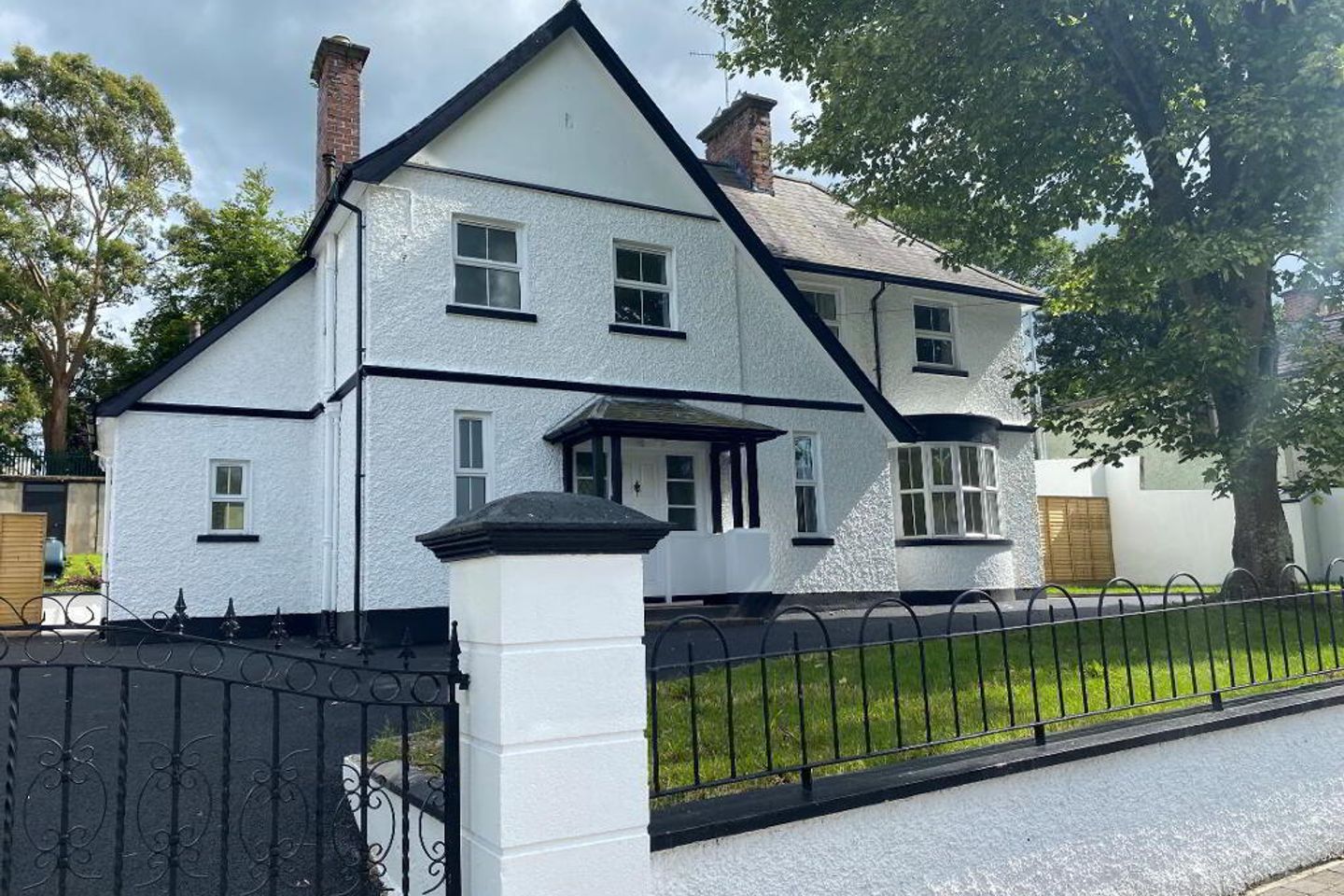 50 Farney Street, Carrickmacross, Co. Monaghan, A81AE08 is for sale on