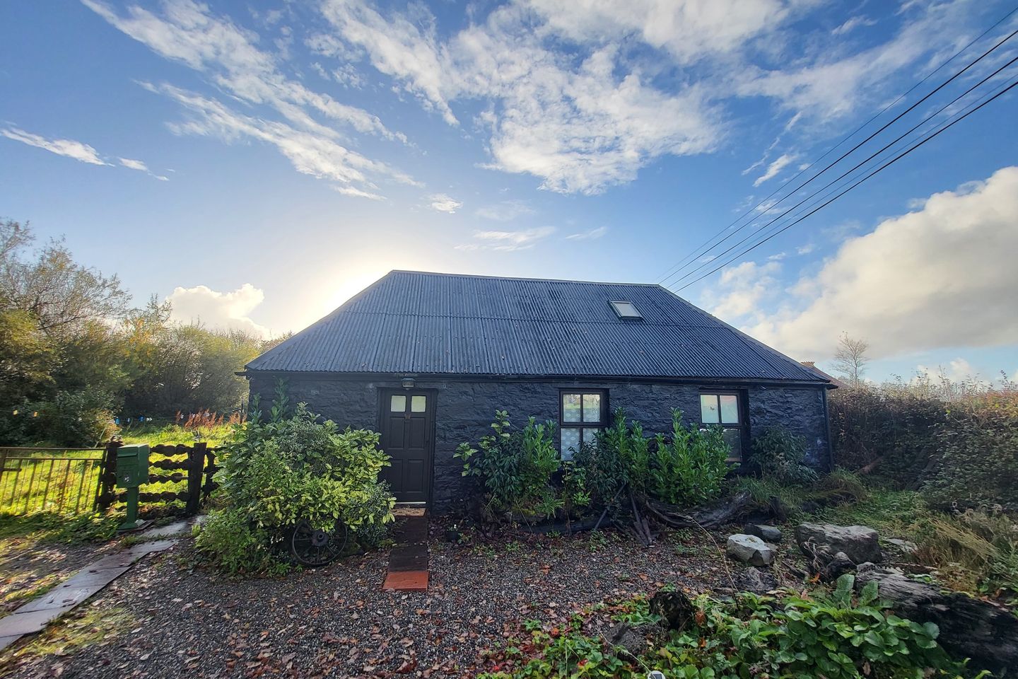 Shore Road Cottage, Carrowniska, Kilmurry Mcmahon, Co. Clare, V15FX92