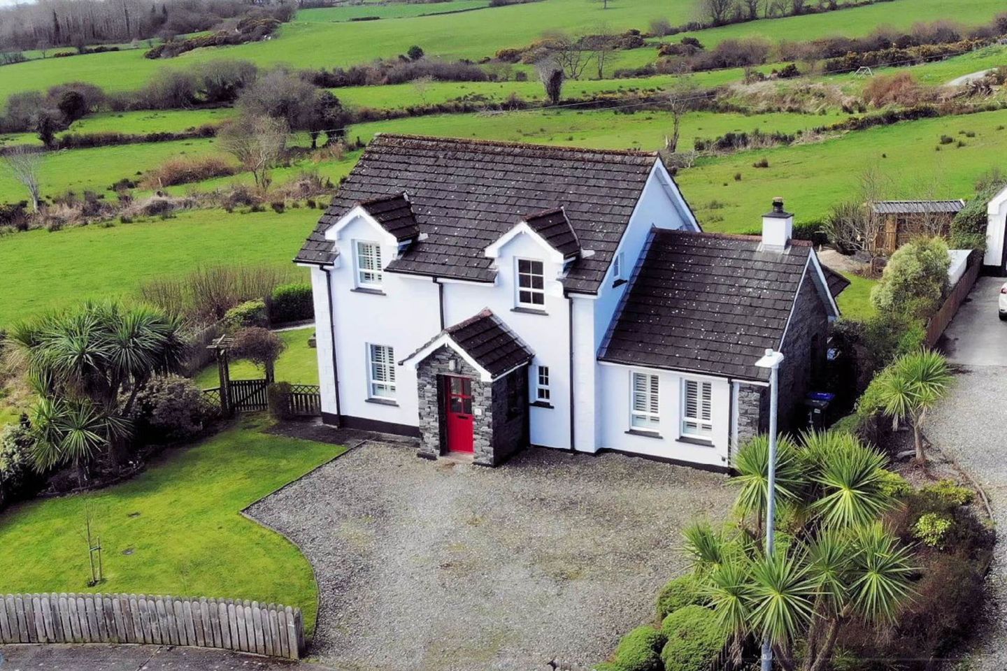 1 THE STABLES, BALLYBRACK, Moville, Co. Donegal, F93RC91