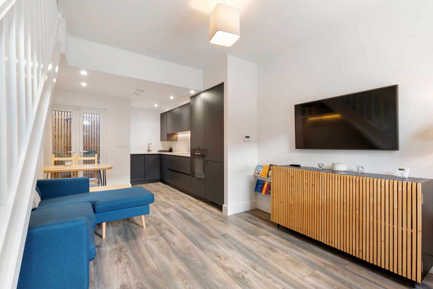 10 Castlewood Terrace, Rathmines, Rathmines, Dublin 6, D06E8W7 is for