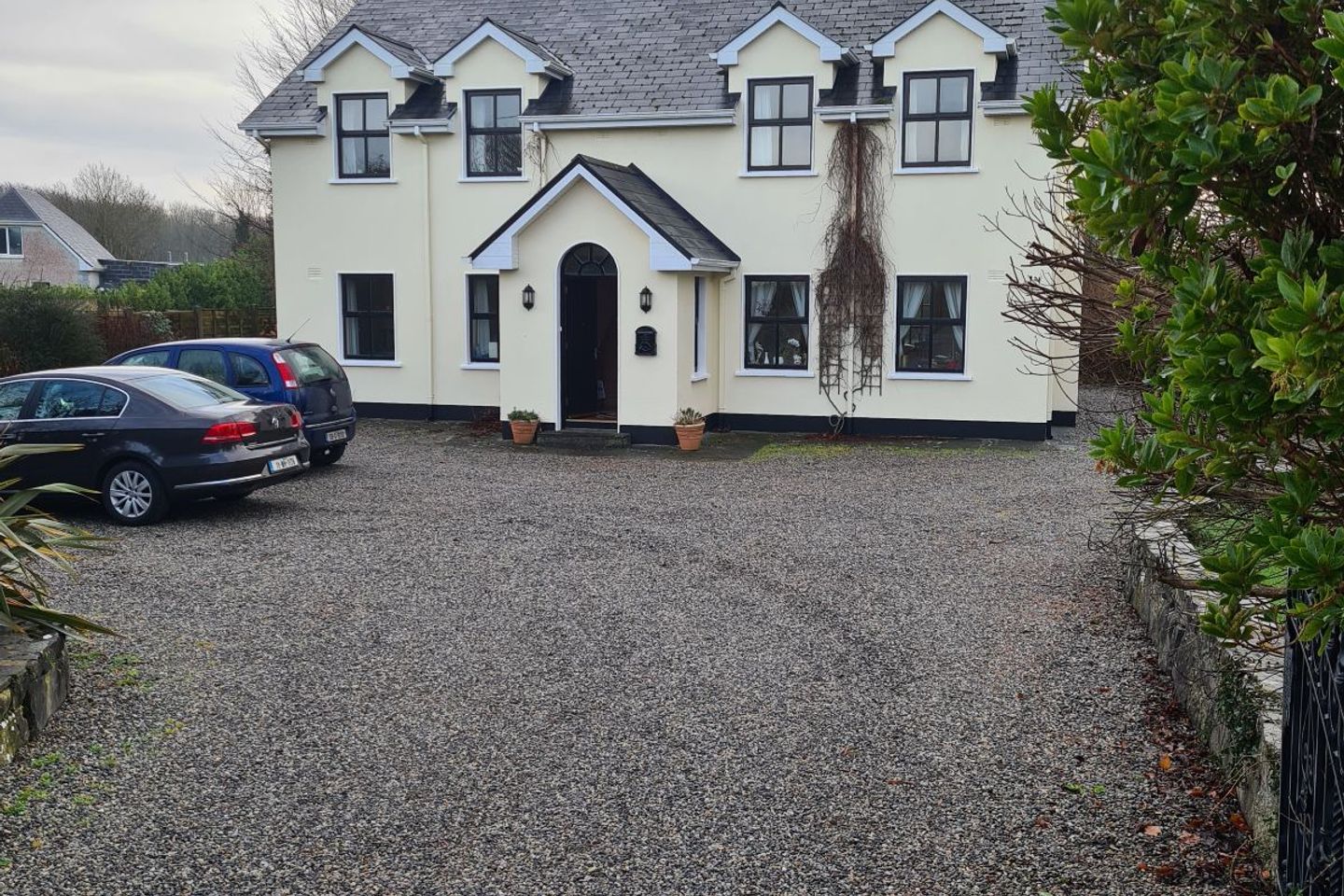 Oyster Catcher, Weir Road, Kilcolgan, Co. Galway