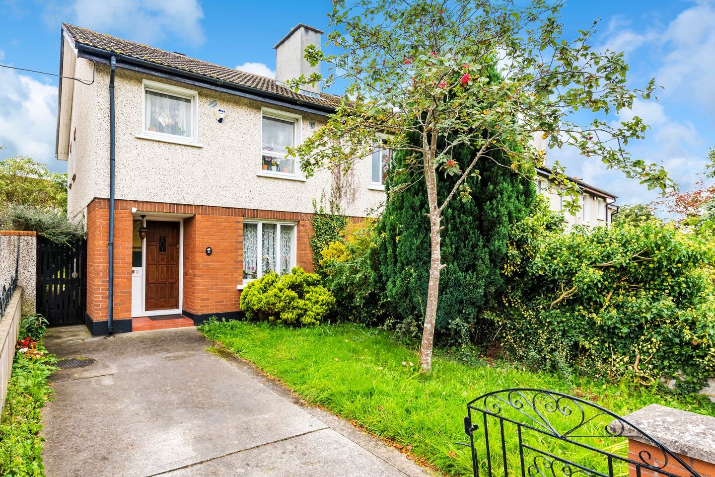 11 Saint Finian'S Close, Lucan, Lucan, Co. Dublin, K78E062 is for sale