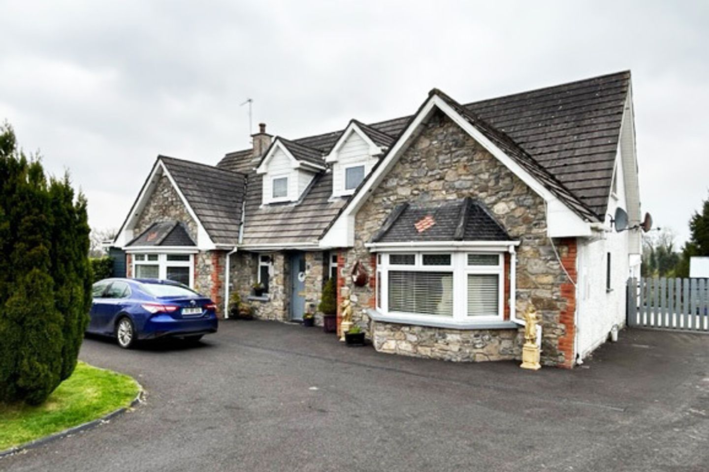 Pakenhamhall Road, Castlepollard, Co. Westmeath, N91W3F6 is for sale on