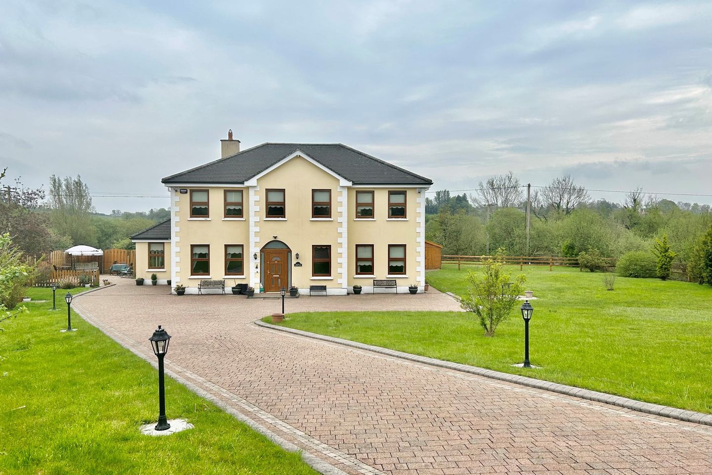 Clenahoo House, Ballynamony, Leitrim Road, Carrick-on-Shannon, Co. Leitrim