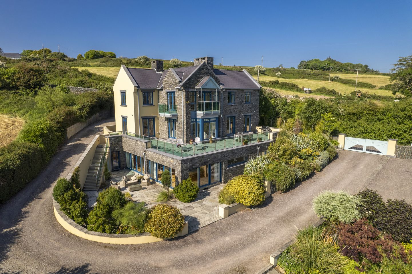 Ocean View Cottage, Rushanes, Glandore, Co. Cork, P81VY02 is for sale