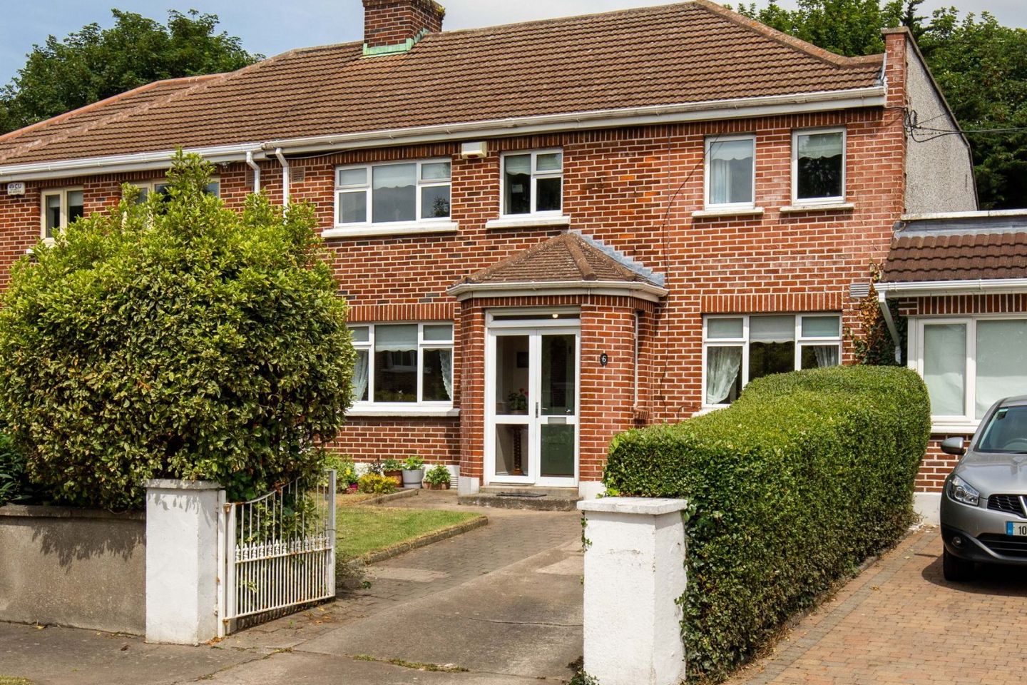 6 Oakley Park, Clontarf, Dublin 3, D03XK03 is for sale on Daft.ie