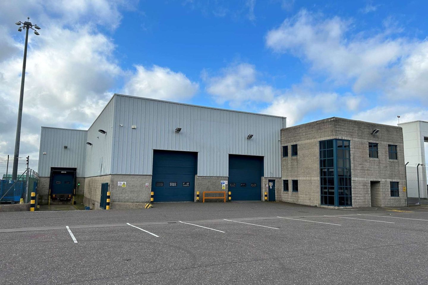 Warehouse & Office Unit, Cork Airport, Cork City Centre