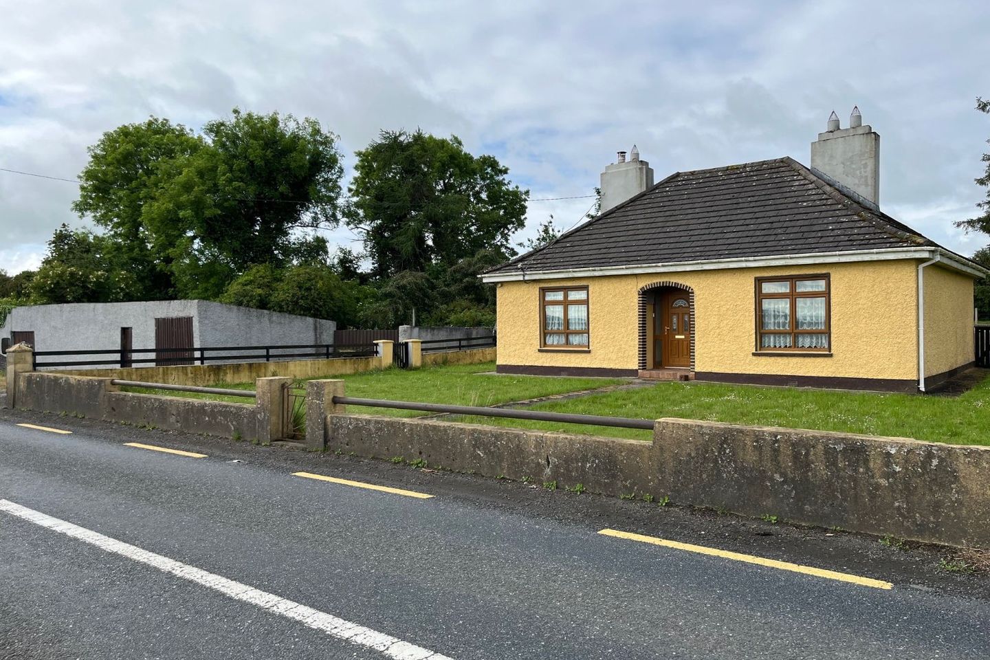 Manor, Tulsk, Tulsk, Co. Roscommon, F45E065