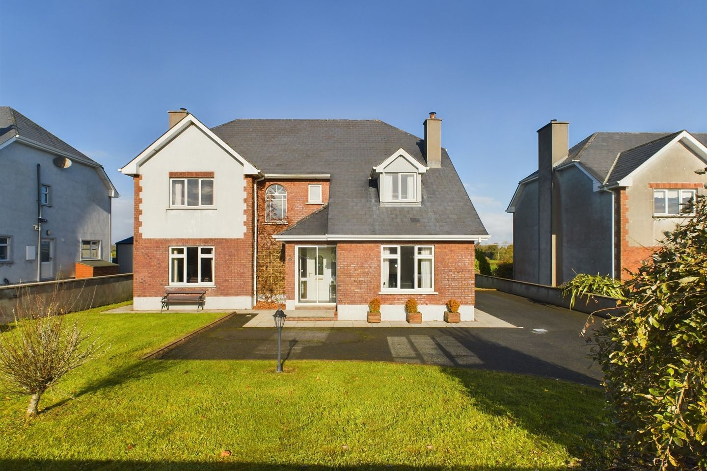 14 Sliabh Ban View, The Walk, Town, Co. F42FW99 is