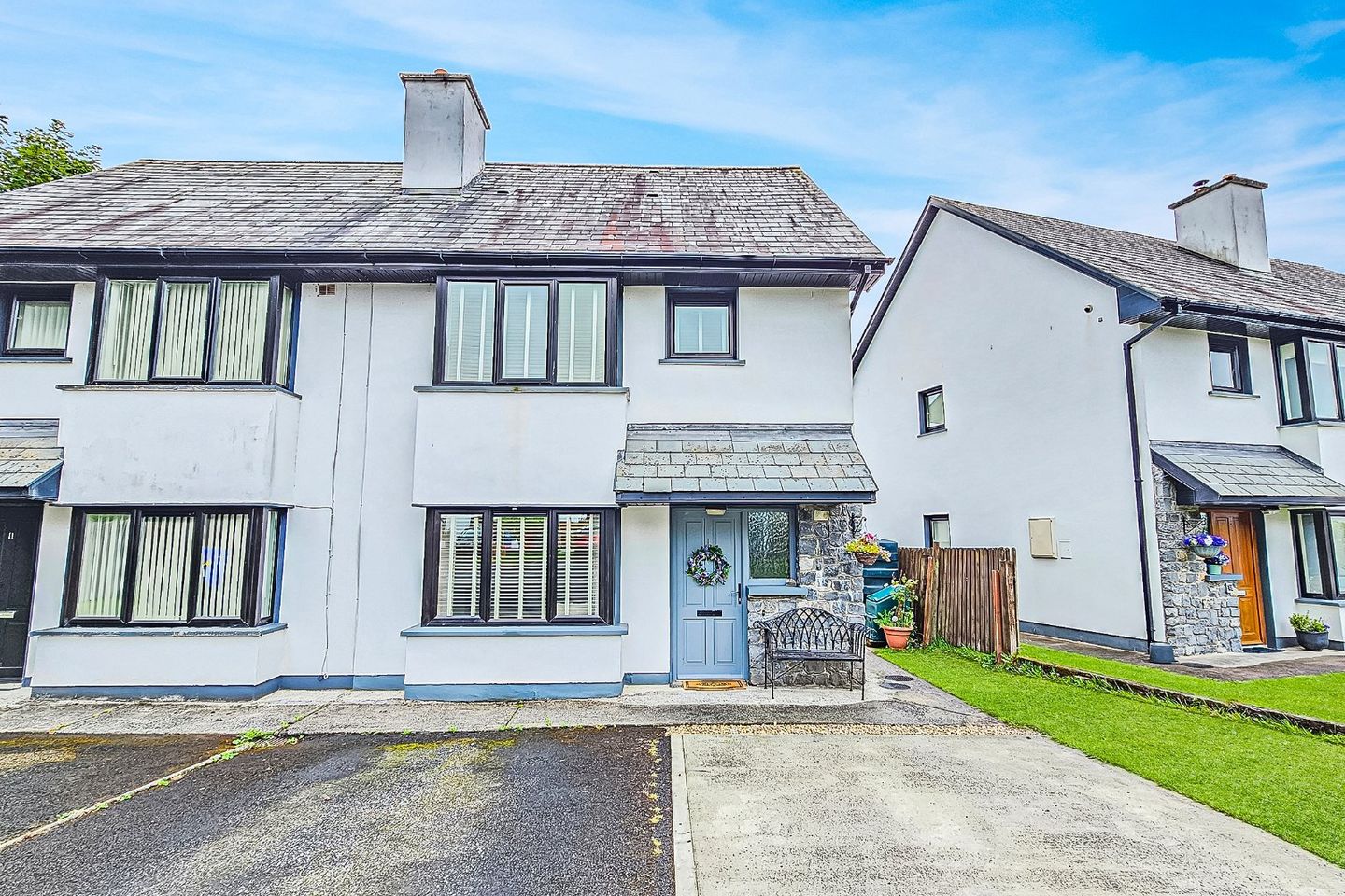 12 Lough Gash Estate, Newmarket on Fergus, Co. Clare, V95PY65 is for