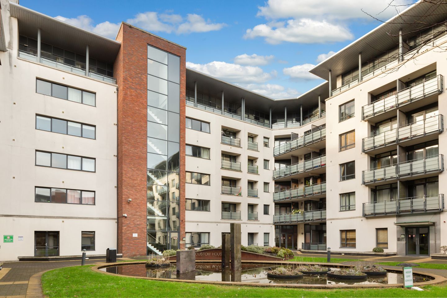 2 Barrow House, Custom House Square, IFSC, Dublin 1, IFSC, Dublin 1, D01FC97