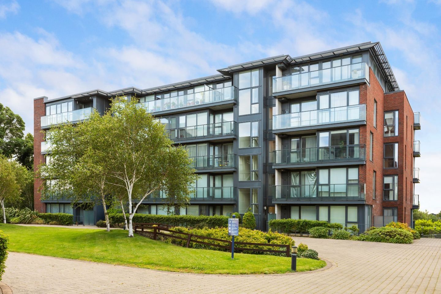 Apt 18, Larkspur Hall, Levmoss Park, The Gallops, Dublin 18, D18X512