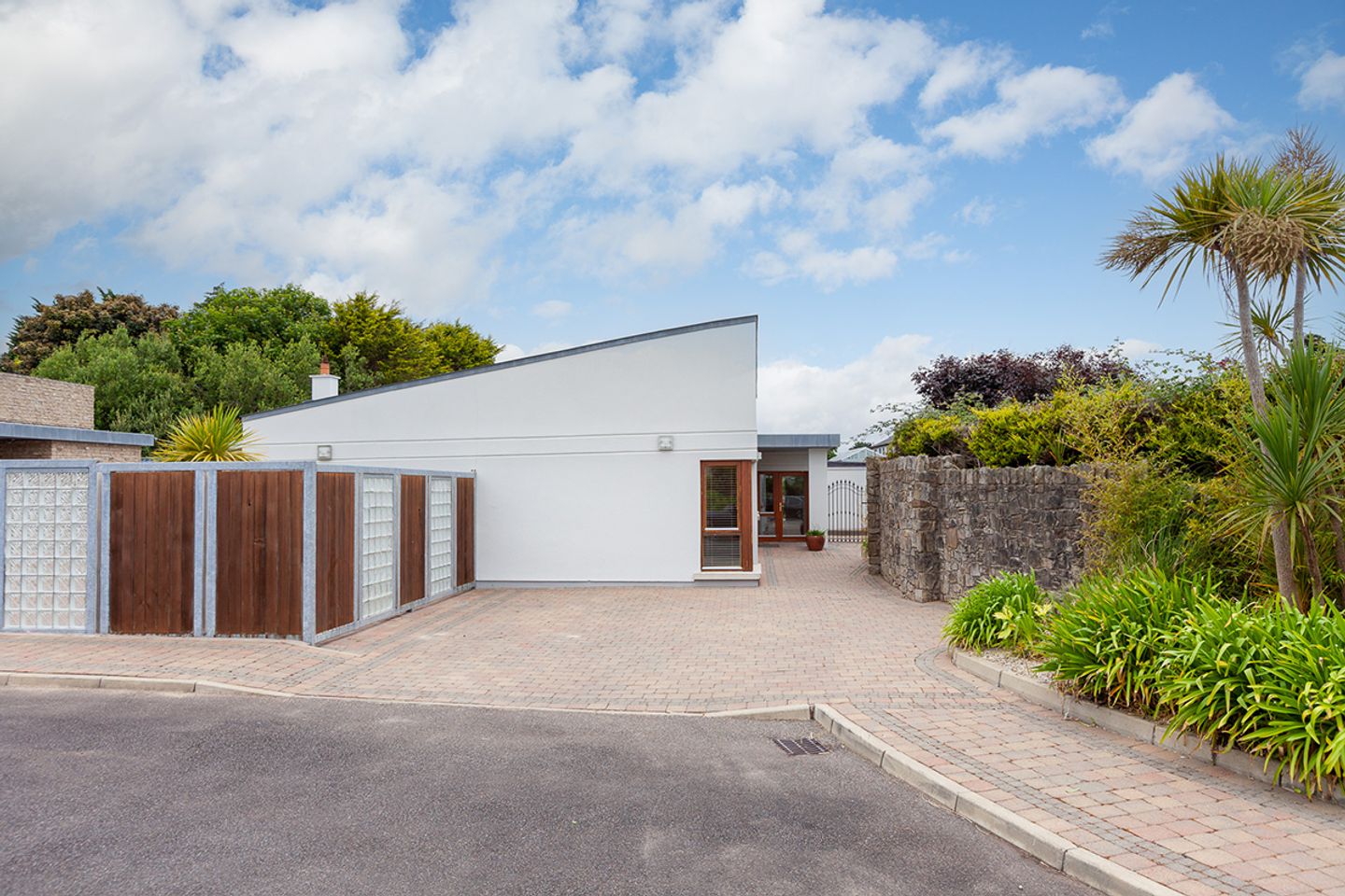 1 Bearlough, Rosslare Strand, Co. Wexford, Y35KC90 is for sale on Daft.ie