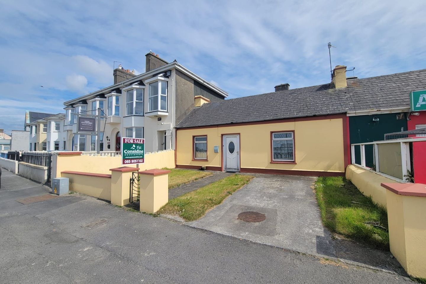 2 Strand Line, Kilkee, Co. Clare, V15YH59 is for sale on Daft.ie