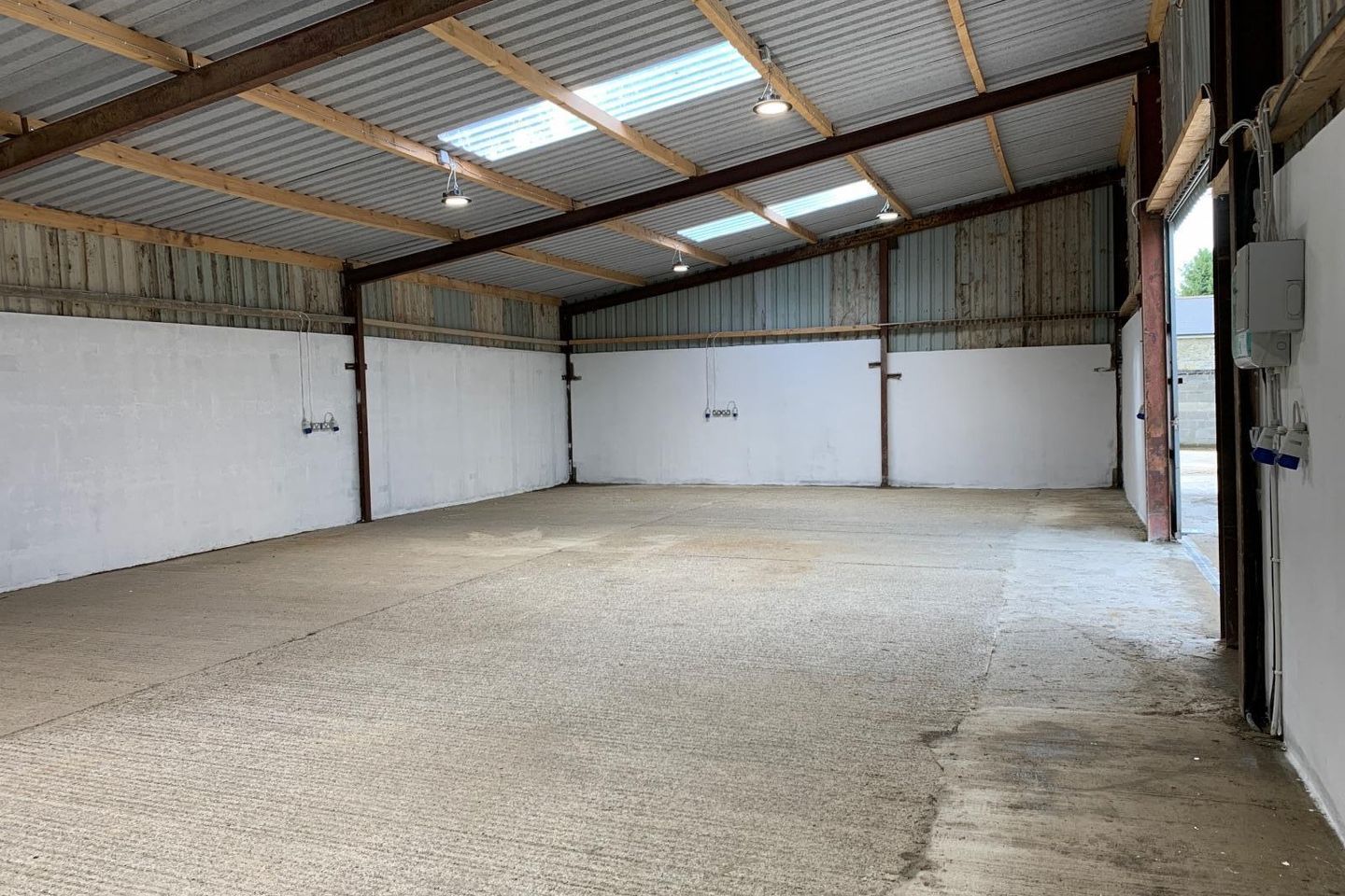 Commercial property for rent in Enfield, Co. Meath, Longwood, Co. Meath