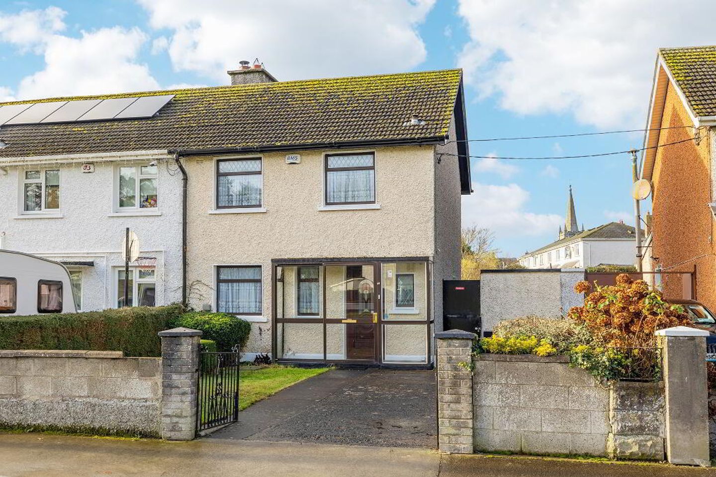 64 Sarsfield Park, Lucan, Co. Dublin, K78Y5V9 is for sale on Daft.ie