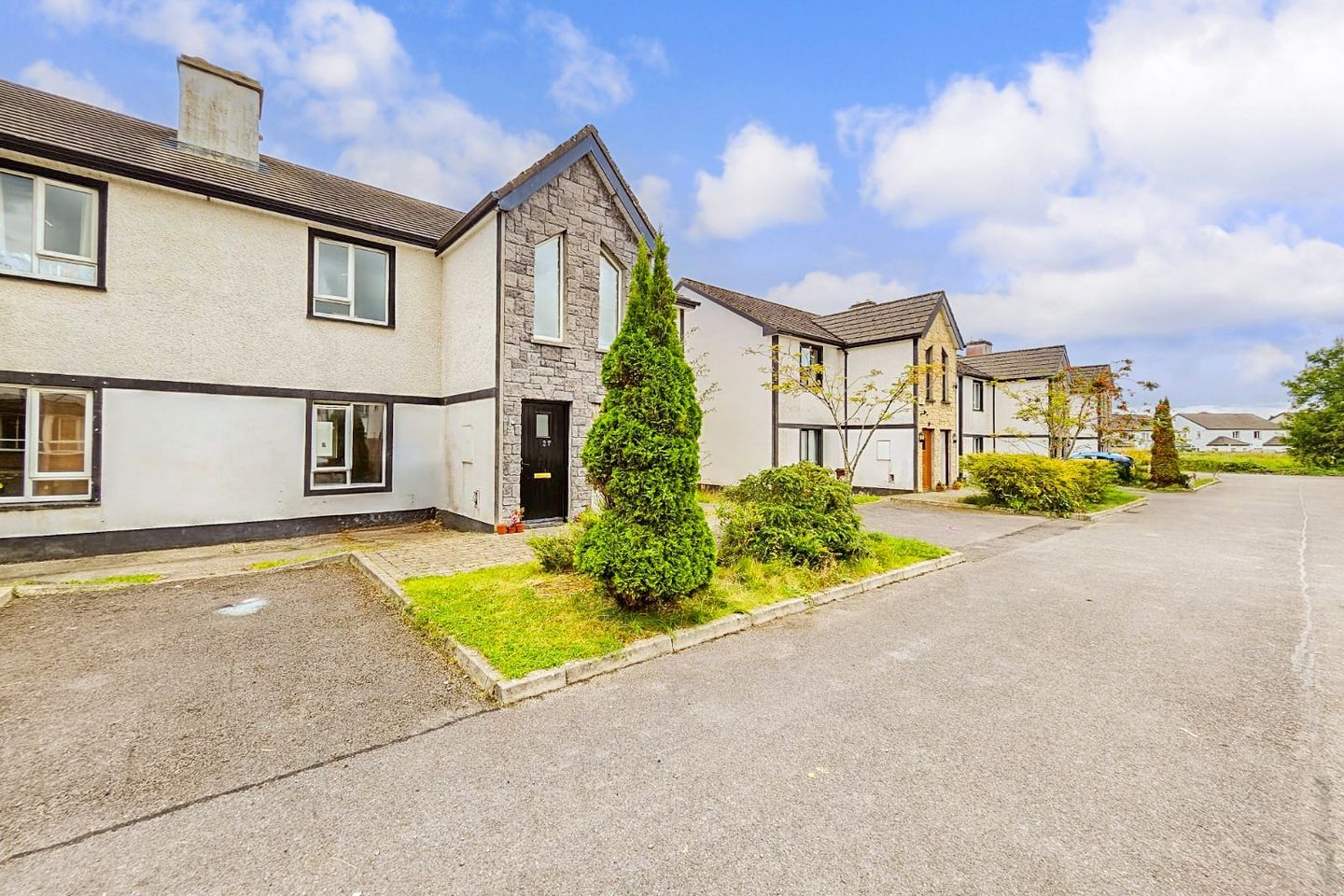 Apartment 27 Gleann Ard, Ballaghaderreen, Co. Roscommon, F45XN62