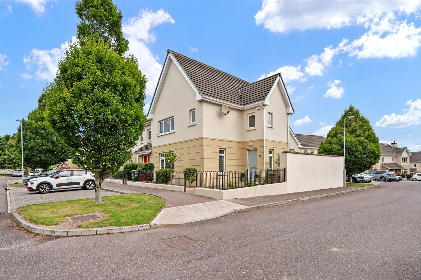 83 Clonlea, Mount Oval Village, Rochestown, Cork, T12N62H