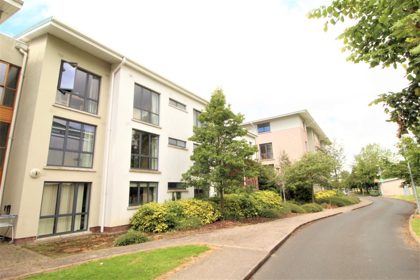 Apt., 1 Block 8 Riverwalk, Inner Ring Road, Waterford City, Co. Waterford, X91R159