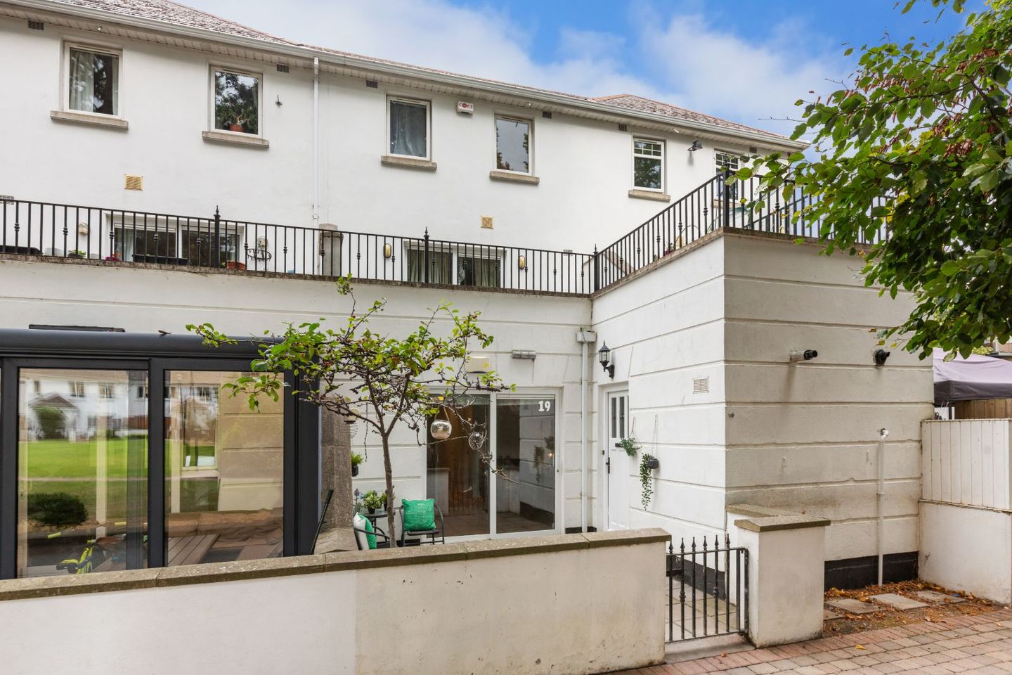 19 Castle Lawn, Kilgobbin Wood, Leopardstown, Dublin 18, D18C659
