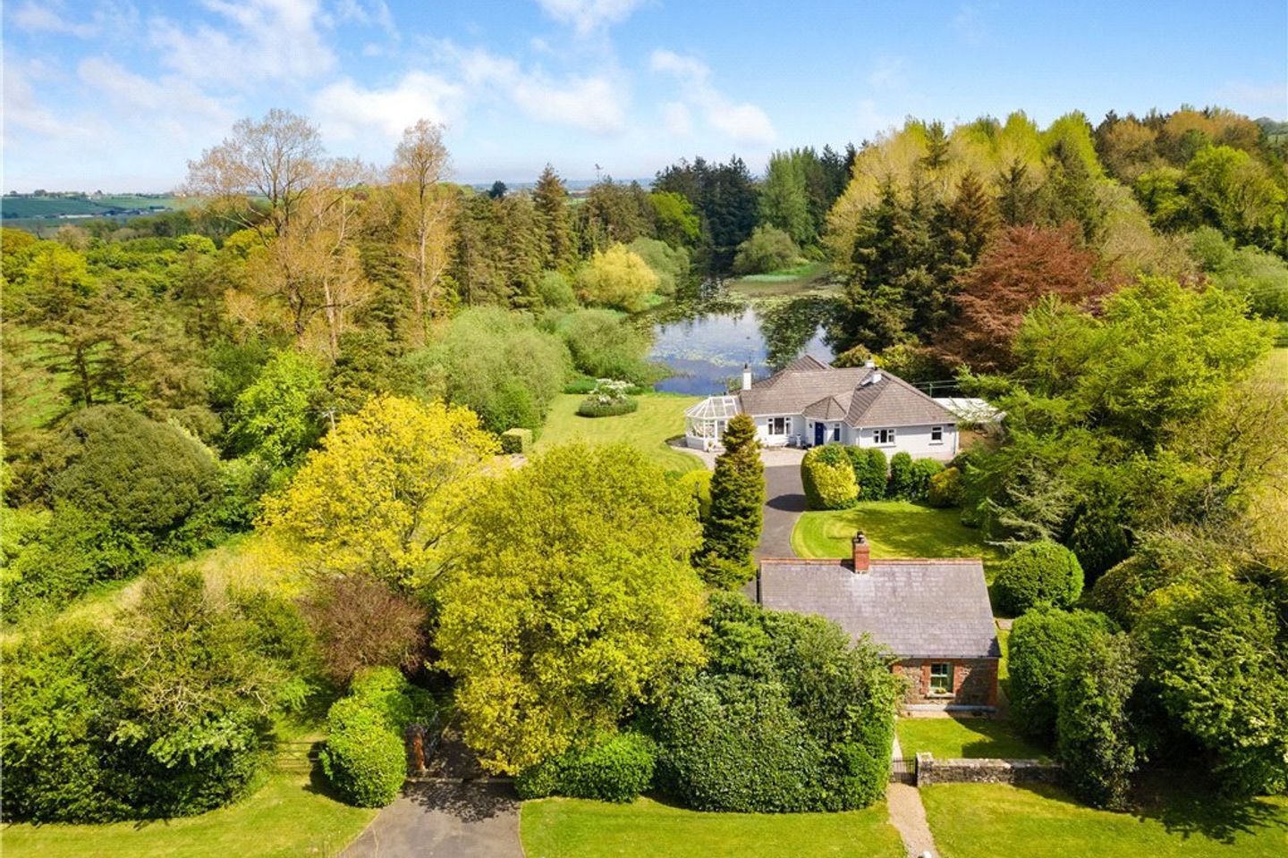 Pond Cottage & Lake House Funshog, Collon, Co. Louth, A92KC85