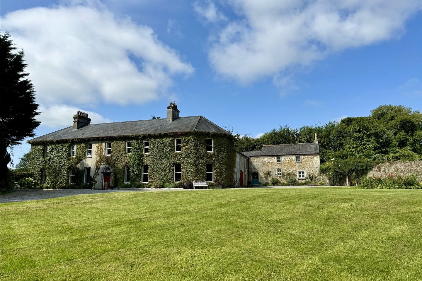 Donaguile House, Barrack Hill, Castlecomer, Co Kilkenny, R95K5N0