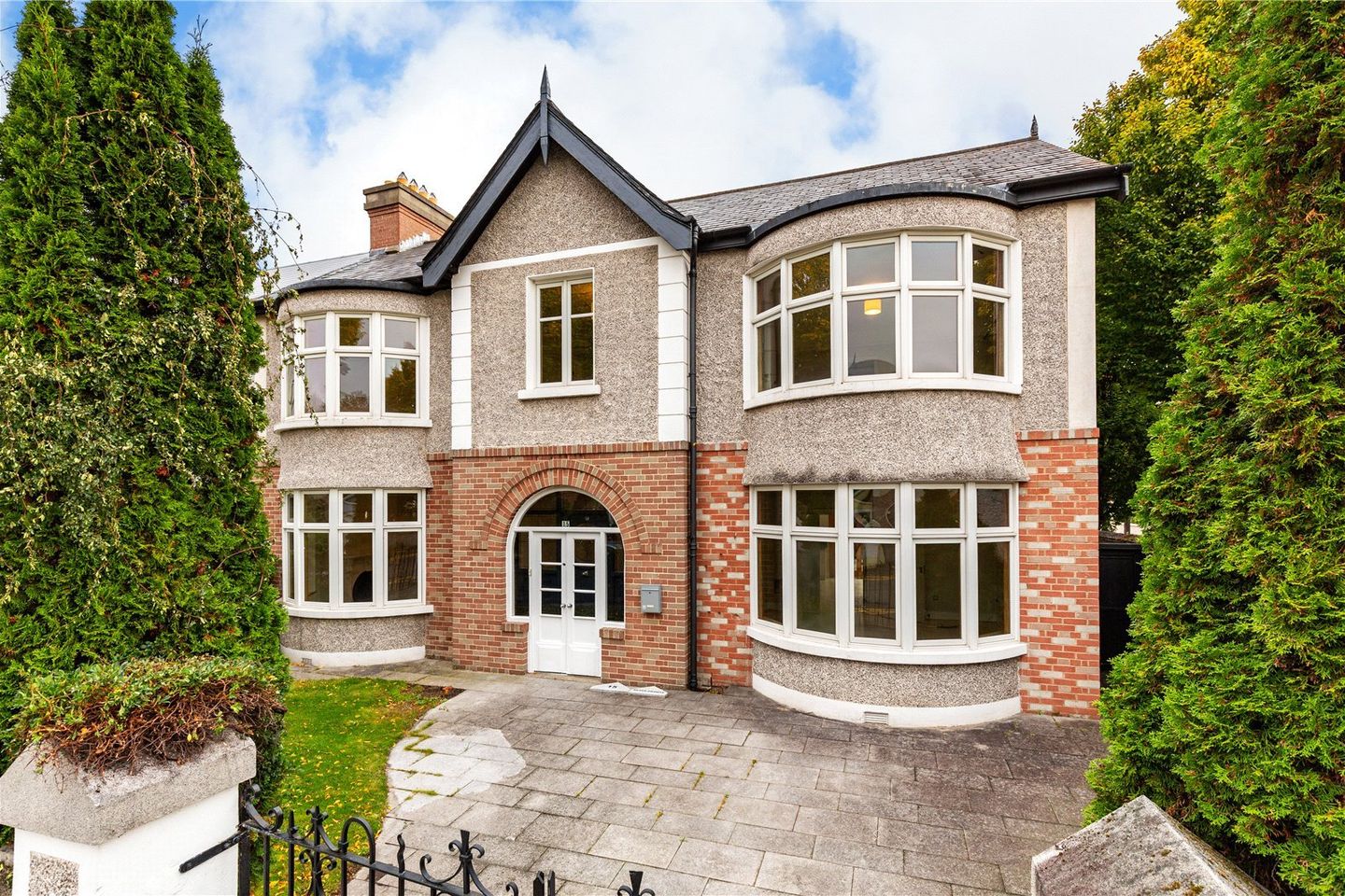 Silver Granite, 15 Belmont Gardens, Dublin 4, Co. Dublin, D04R9C2