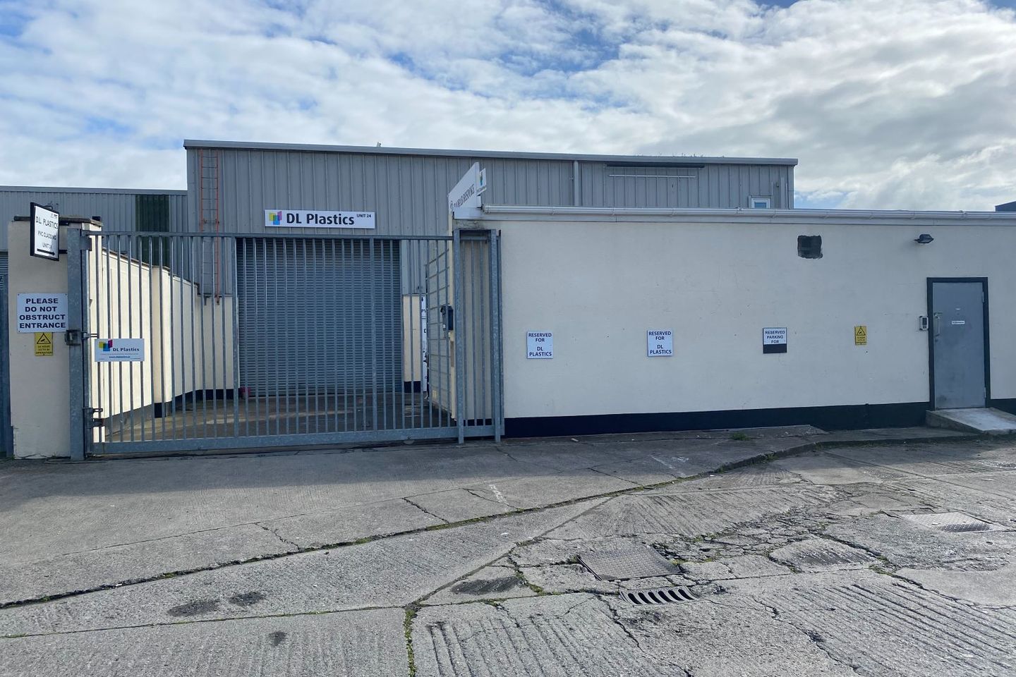Commercial property for rent in Greenhills ind est, Walkinstown, Dublin 12