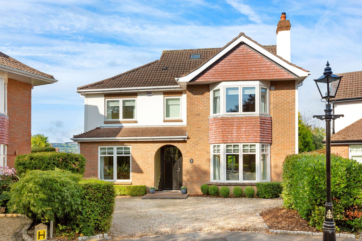 16 Brighton Hall, Foxrock, Dublin 18, D18W940