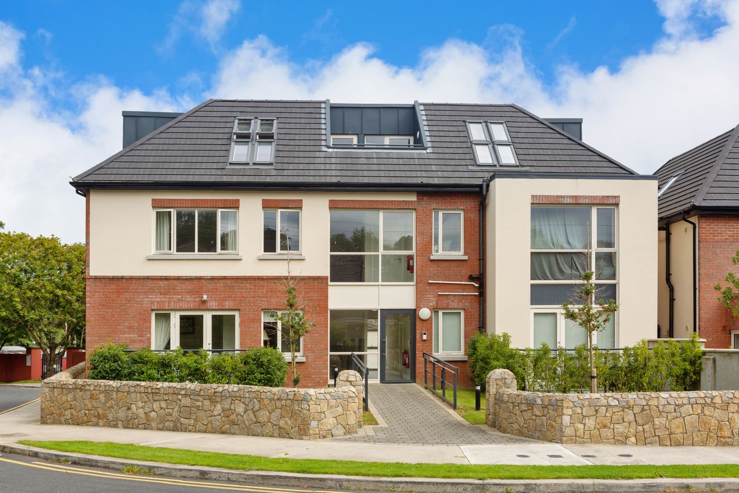 2 Amberley Court, Park Avenue, Blackrock, Co. Dublin