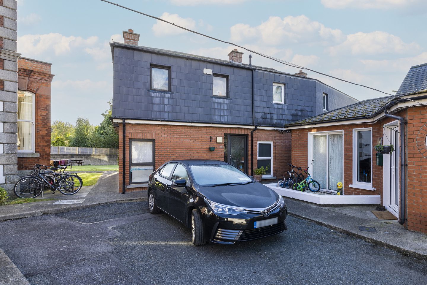 3 Lucerne Court, Castle Avenue, Clontarf, Dublin 3, D03DK27 is for sale on Daft.ie