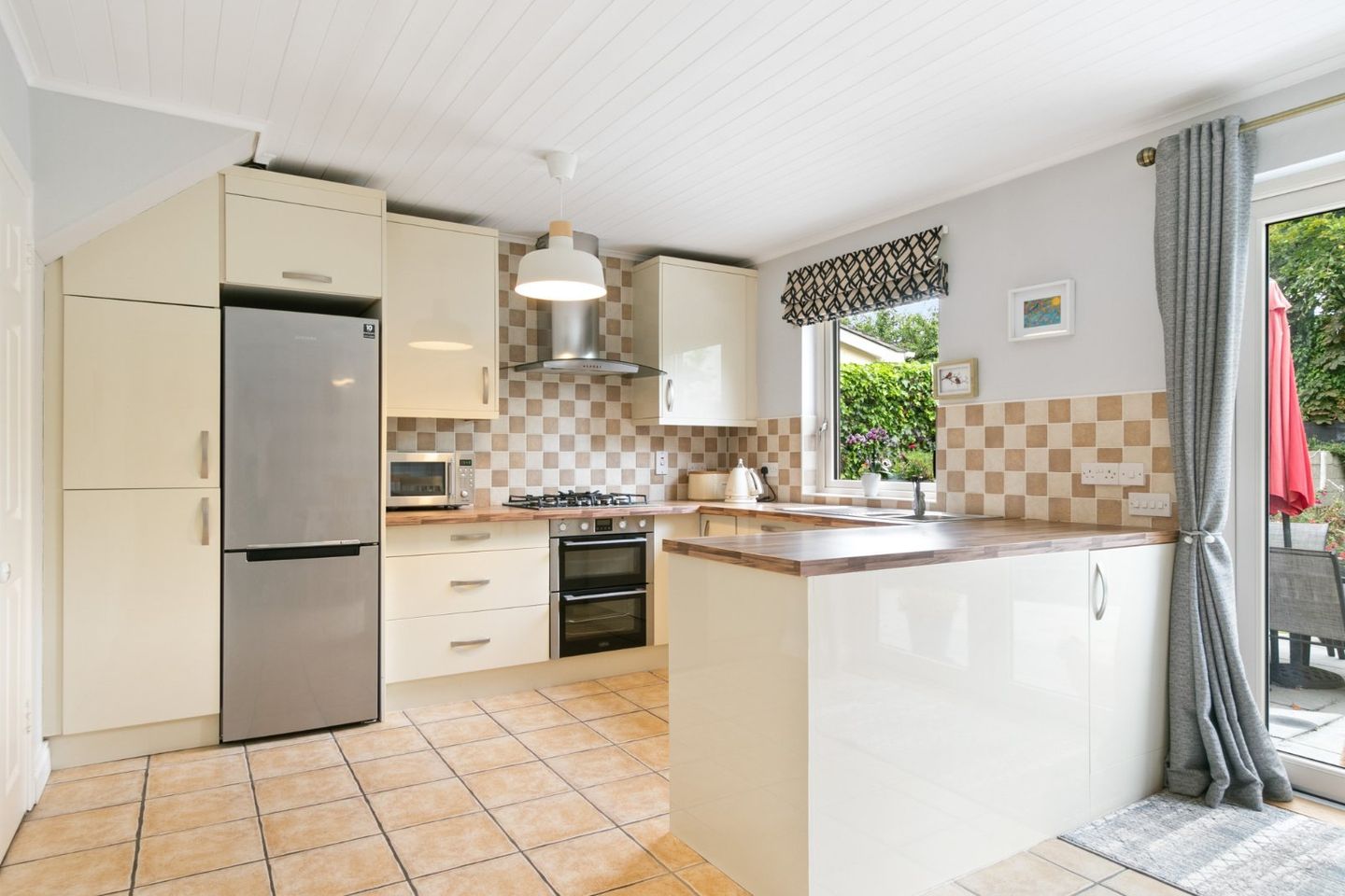 11 Cabinteely Court, Pottery Road - Image 6