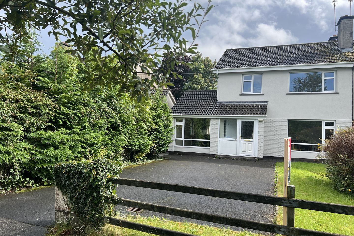 10 Willow Park Crescent, Athlone, Co. Westmeath, N37T2W8 is for sale on Daft.ie