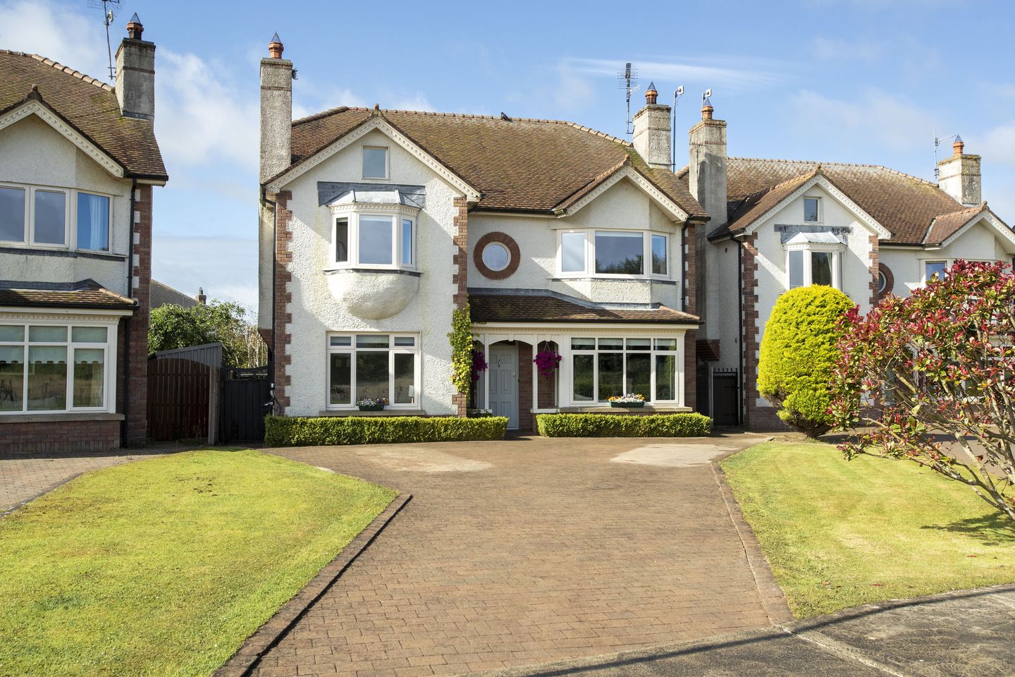 2 Seacrest Manor, Lower Point Road, Dundalk, Co. Louth, A91Y6FD is for