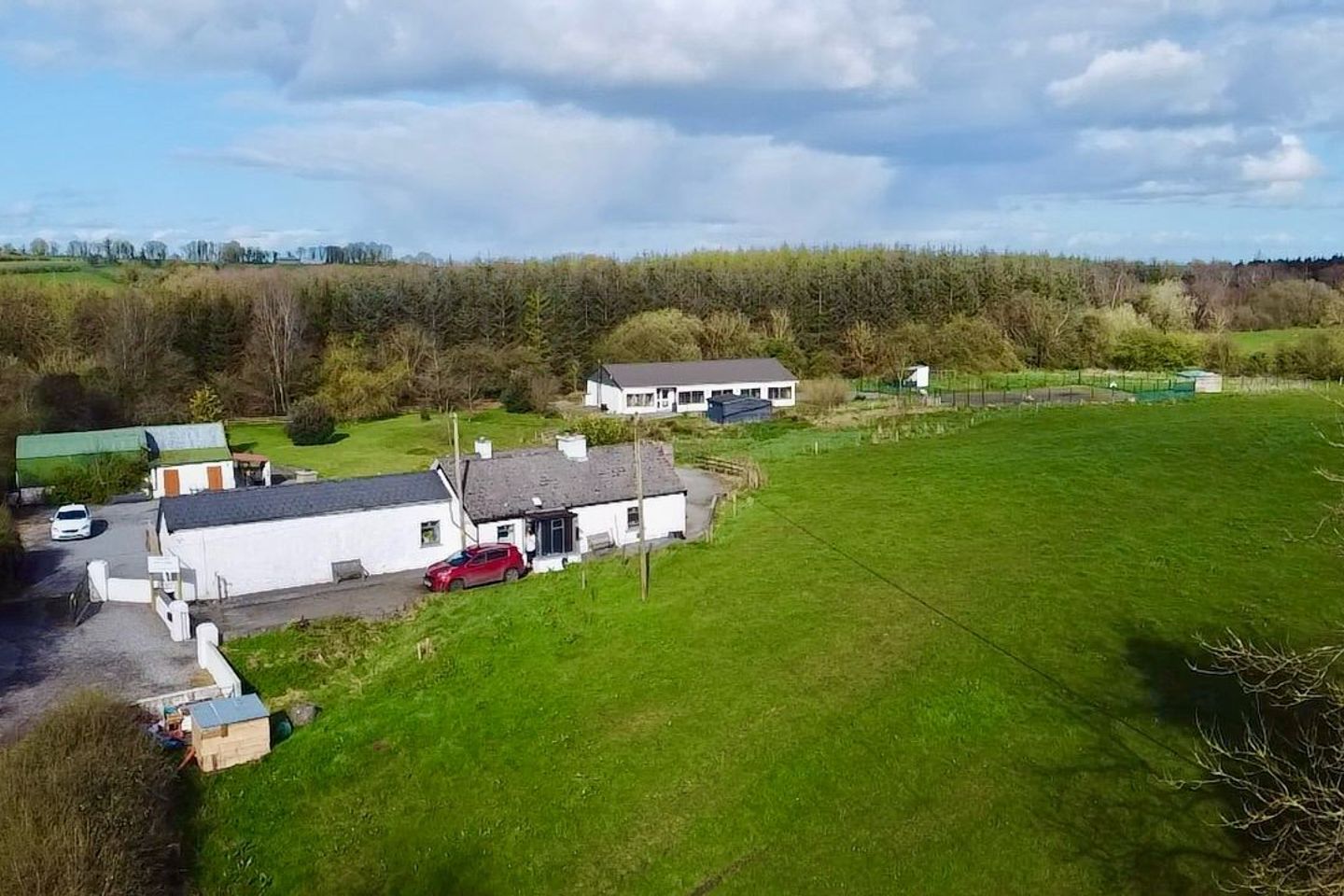 DOG AND BONE KENNEL & CATTERY, Cloncullen, Ballymore, Co. Westmeath, N39D735