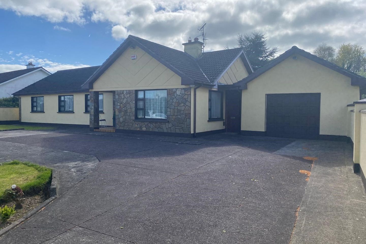 Forrest View, 3 Cairncourt, Fermoy, Co. Cork, P61W244 is for sale on