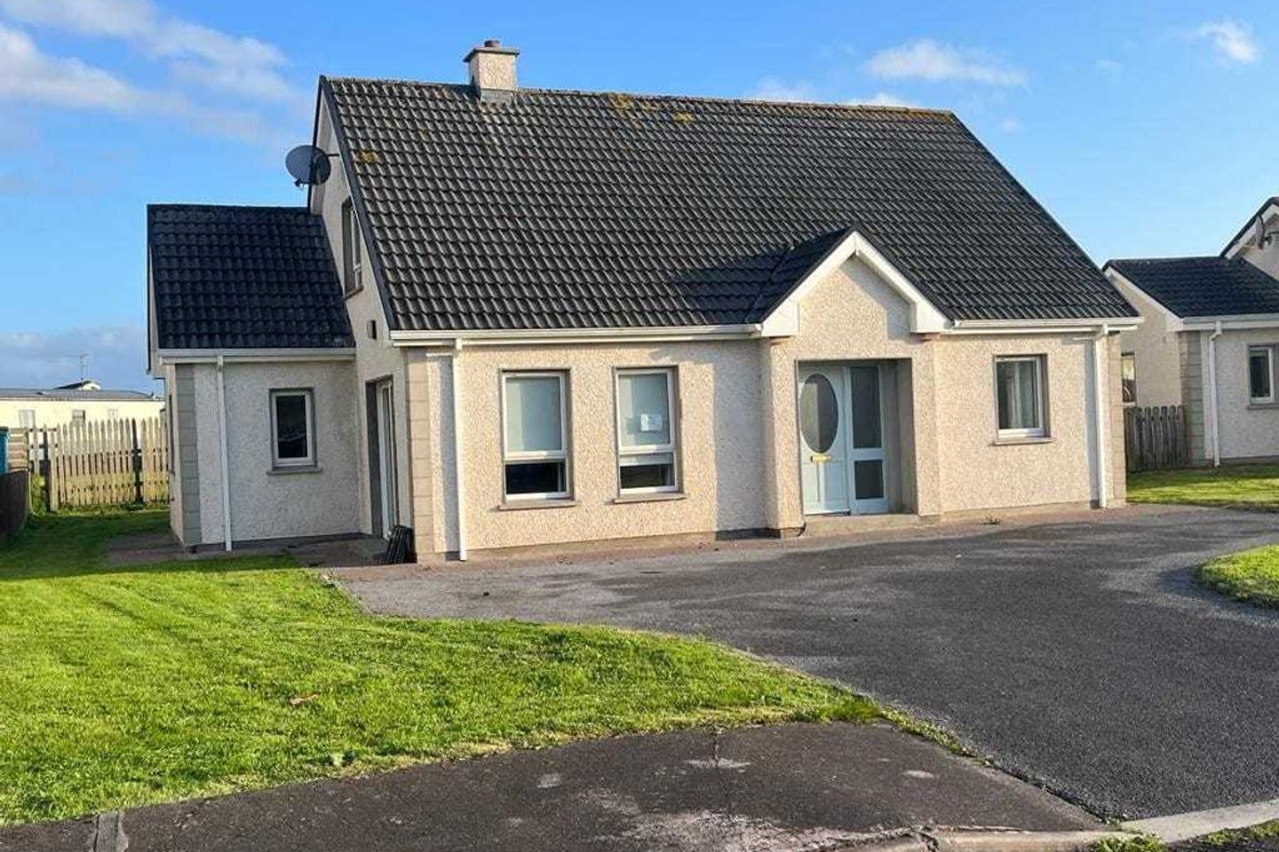 11 Strand View, Rossnowlagh, Co. Donegal, F94XV44