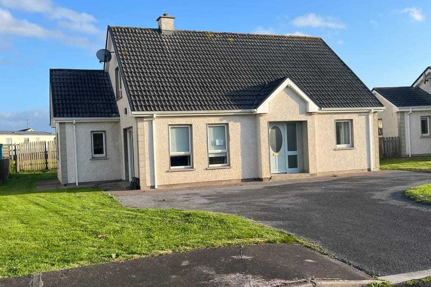 11 Strand View, Rossnowlagh, Co. Donegal,