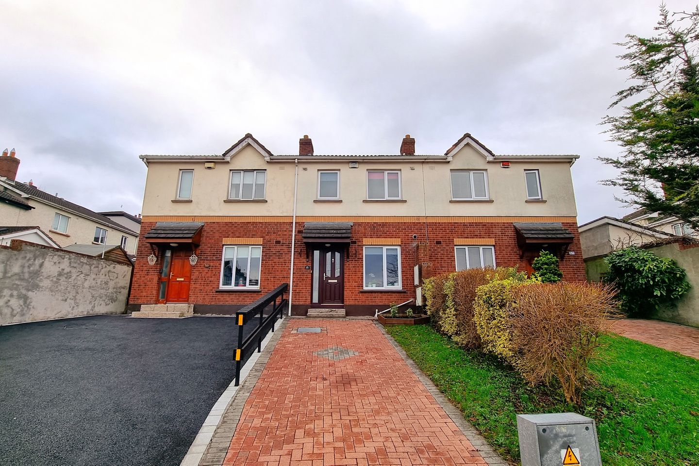 55 Woodford Court, Clondalkin, Clondalkin, Dublin 22, D22CX85 is for