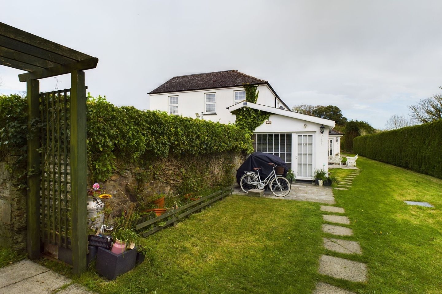 20 The Stables, Woodstown, Co. Waterford, X91P9H3 is for sale on Daft.ie