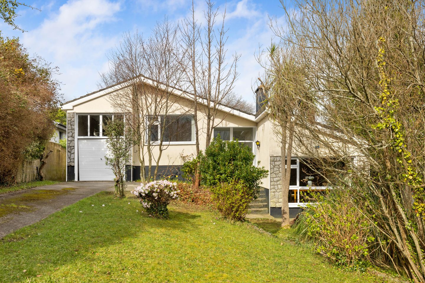 185 Ardmore Park, Bray, Co. Wicklow, A98T621 is for sale on Daft.ie