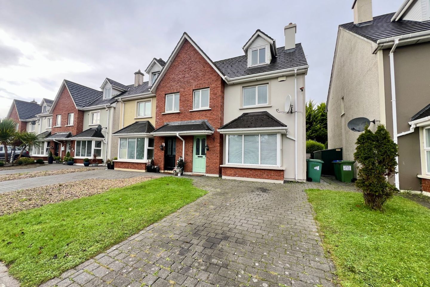 13 Cois Abhann, Caherweesheen, Tralee, Co. Kerry, V92Y9R9