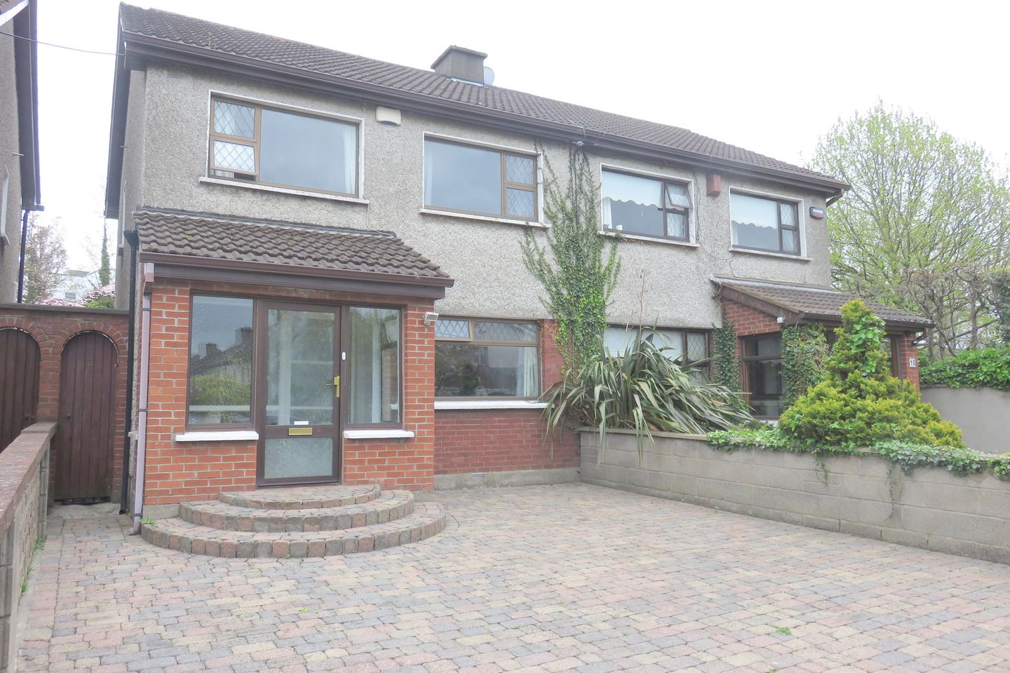 9 Newlands Avenue, Clondalkin, Clondalkin, Dublin 22, D22WA46 is for