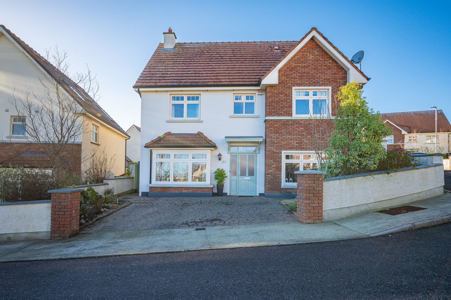 37 Laburnum Avenue, Forest Hill, Carrigaline, Co. Cork, P43AA16 is for