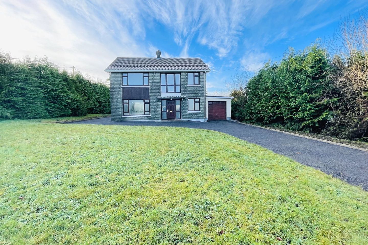 Farnagh Hill, Longford, Longford Town, Co. Longford, N39A5N7 is for