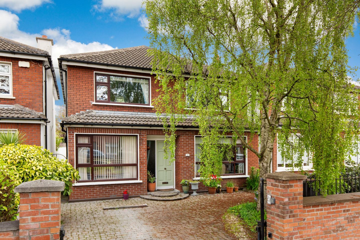 2 The Pines, Castleknock, Dublin 15, D15TY0T