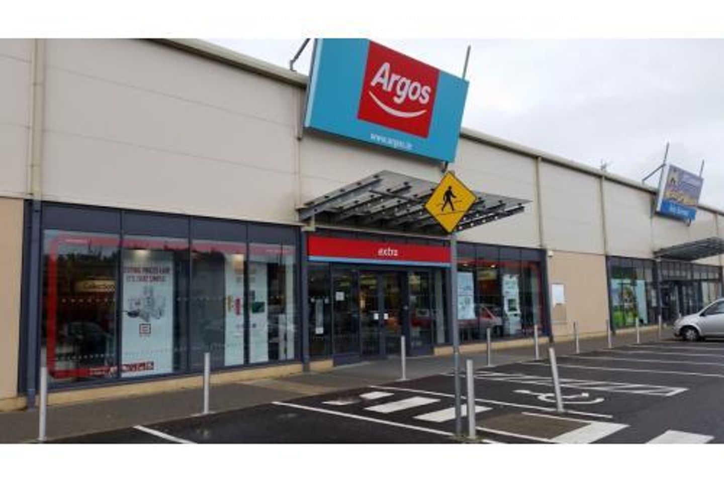 Commercial property for rent in Unit 4, Deerpark Retail Park, Killarney